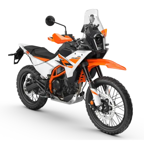 KTM 390 Adventure R 2026 in Orange und Weiß, Seitenansicht vor weißem Hintergrund
