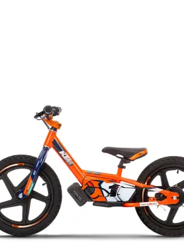 KTM SX-E 1.16 Kinder-Elektro-Balance-Bike in Orange, Seitenansicht auf weißem Hintergrund