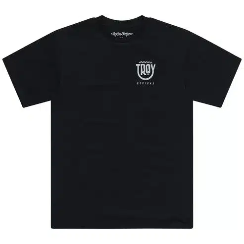 Schwarzes T-Shirt mit kleinem Troy Lee Designs Logo auf der linken Brustseite.