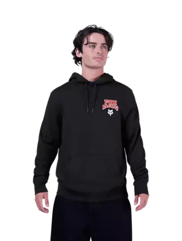 Mann trägt schwarzen Racewear Pullover Hoodie mit Fox Racing Logo und Kängurutasche