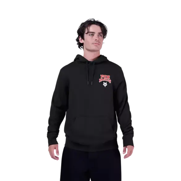 Mann trägt schwarzen Racewear Pullover Hoodie mit Fox Racing Logo und Kängurutasche