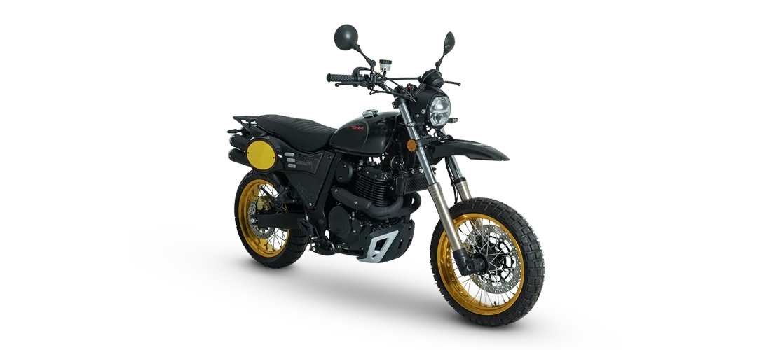 SWM Silver Vase 650 Scrambler in Schwarz mit goldenen Speichenrädern, Seitenansicht schräg von vorn