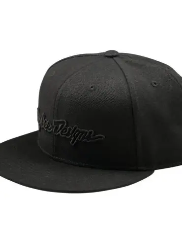 Schwarze Flat Bill Snapback Cap mit flachem Schirm und dezenter Stickerei