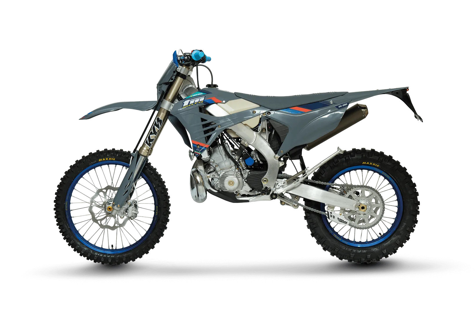 TM EN 250 ES Fi 2T Enduro-Motorrad Modelljahr 2026 in Seitenansicht auf schwarzem Hintergrund