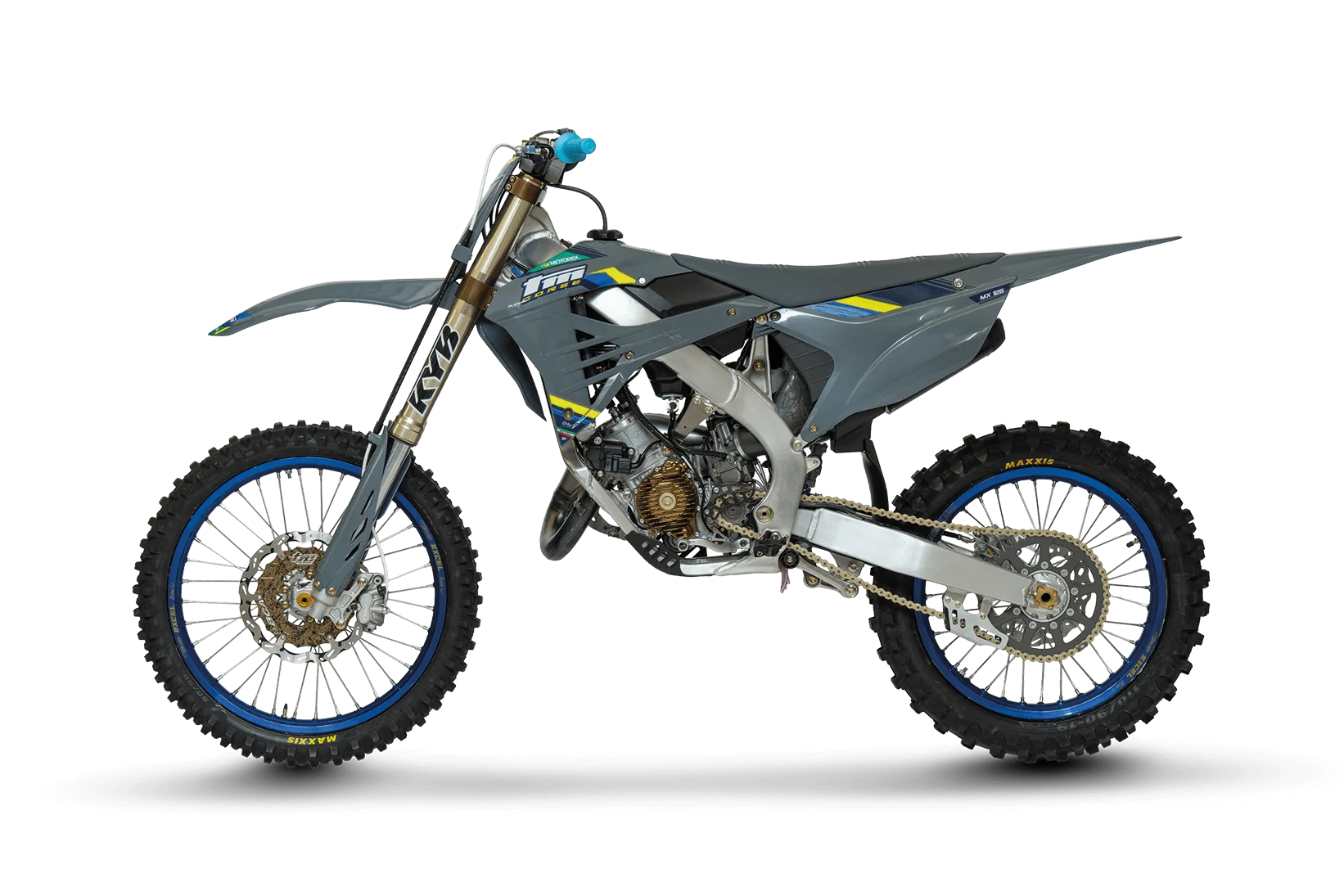 Motocross-Motorrad TM MX 125 ES 2T Corse 2026 in Seitenansicht mit auffälligem Alurahmen und offroad-tauglicher Ausstattung.