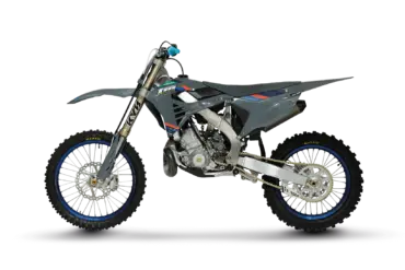 TM MX 300 ES 2T 2026 Motocross-Motorrad in Seitenansicht, grau-blaues Design mit Kayaba-Fahrwerk