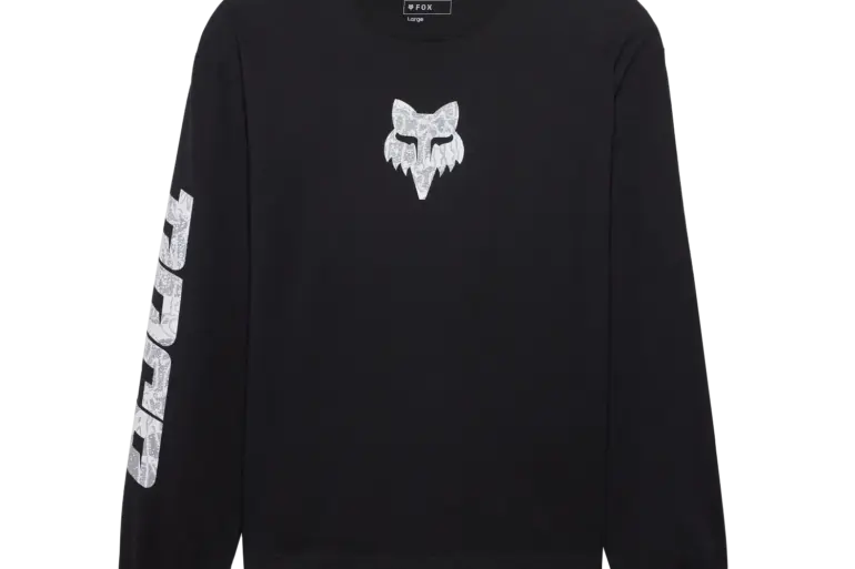 Schwarzes DNGR Oversized Longsleeve mit weißem Fox-Kopf-Logo auf der Brust und grafischem Print am linken Ärmel