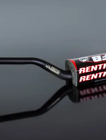 Renthal Fatbar®36 Lenker mit 36 mm Klemmdurchmesser und R-Works Kennzeichnung vor neutralem Hintergrund.