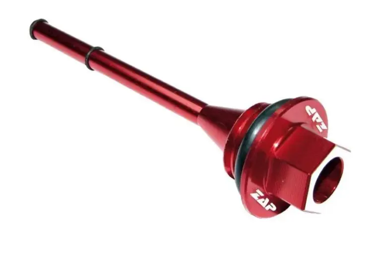 Eloxierter roter Ölmeßstab für Honda CRF 250, Produktfoto freigestellt auf weißem Hintergrund