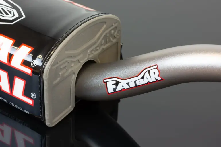 Renthal Fatbar Lenker mit Schaum-Polster, Detailansicht in Tanium-Farbe