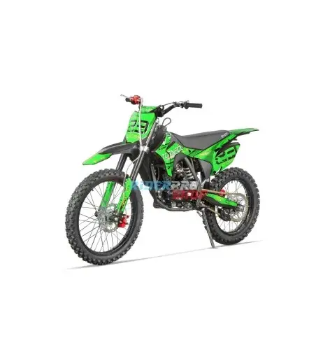 Grüne Tornado BRX V3 250ccm-Motocross-Maschine aufgebockt, Seitenansicht mit Offroad-Bereifung und Upside-Down-Gabel.