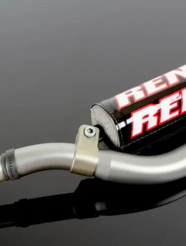 Renthal Twinwall® Motocross-Lenker mit Schaumstoff-Lenkerpad in Nahaufnahme.