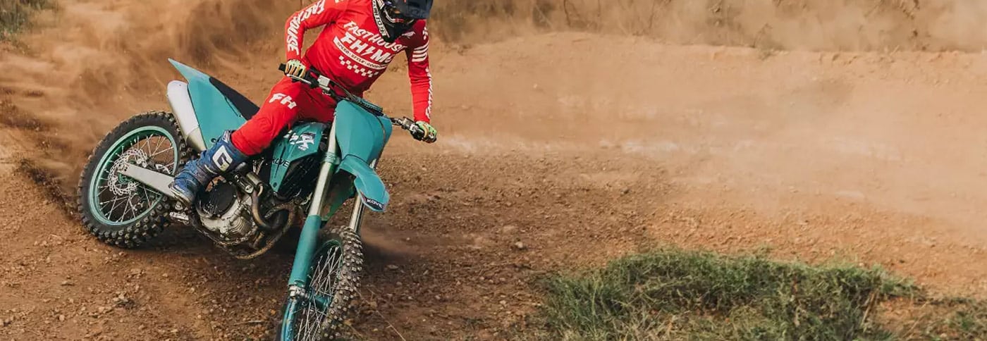 MOTOCROSS-LINEUP-Kove
