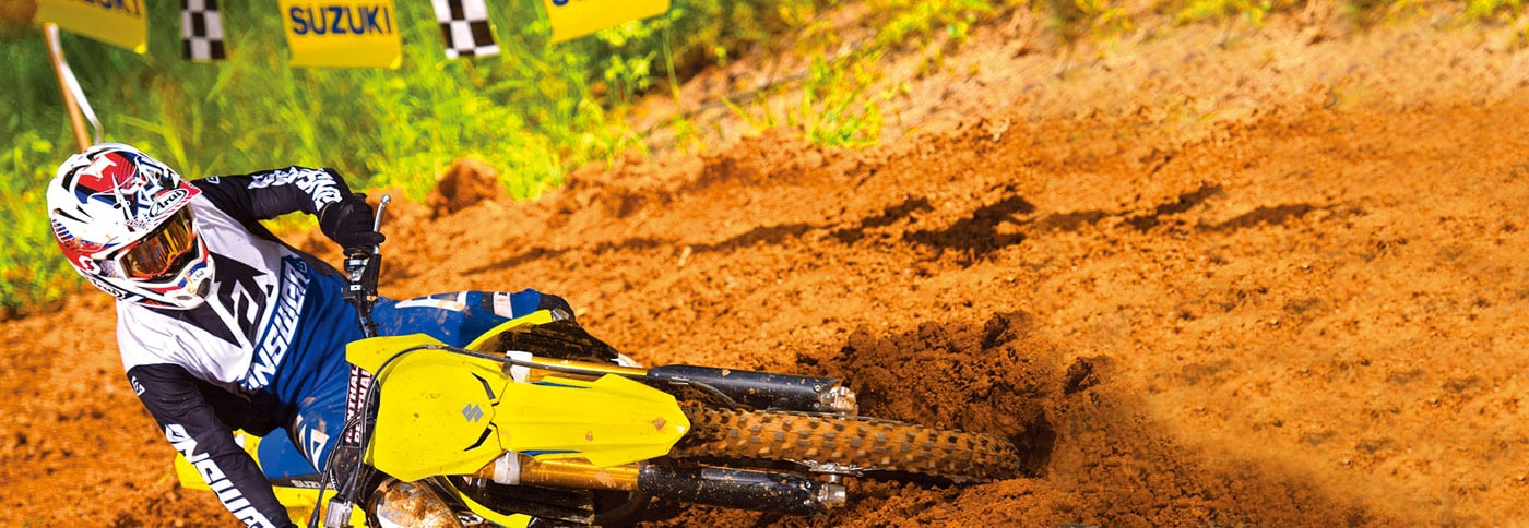 MOTOCROSS-LINEUP-Suzuki-cinema