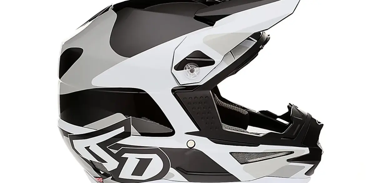 Schwarz-weißer Offroad-Helm 6D ATR-1 Apex von der Seite mit ausgeprägtem Visier und Belüftungselementen.