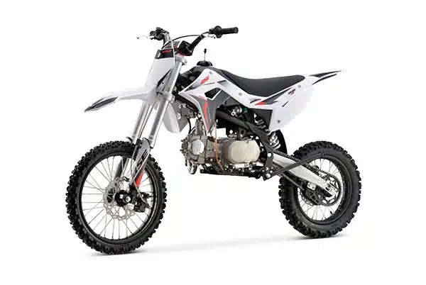 Bosuer PH10L 125 Pitbike in weiß, Seitenansicht auf weißem Hintergrund, geländetaugliches Motorrad mit Stollenreifen und robuster Bauweise.