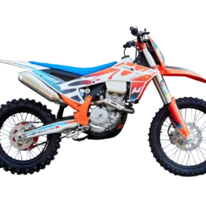 Hengjian S8 NX250 Motocross-Motorrad in sportlicher Lackierung, Seitenansicht