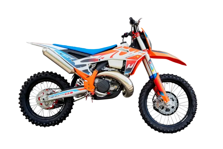 Profilansicht der Hengjian S8-Z330 Race Version, einem leistungsstarken Zweitakt-Hardenduro-Motorrad in Orange, Weiß und Blau.