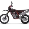 SWM RS 300 R Enduro-Motorrad, Seitenansicht, schwarz-rot, auf weißem Hintergrund