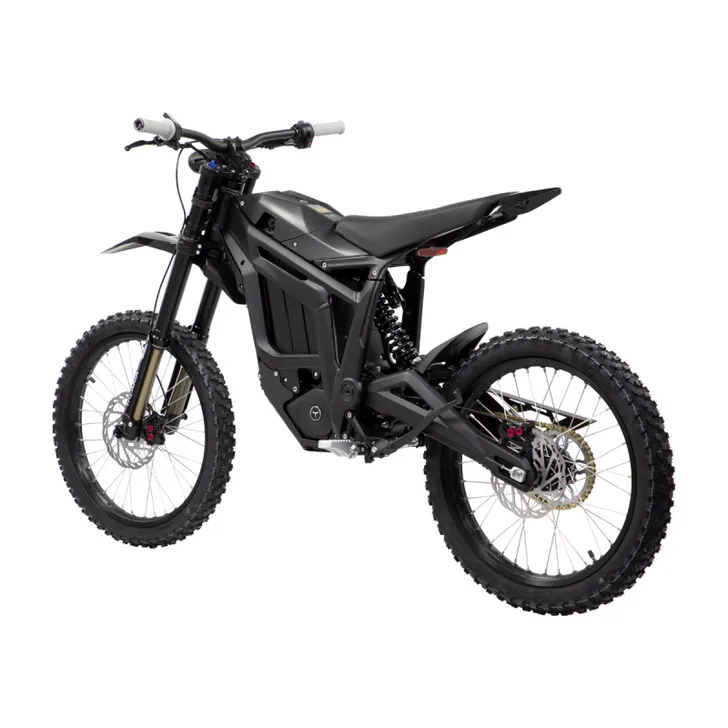 Seitliche Ansicht der schwarzen Talaria Sting MX3 Electric Dirt Bike mit grobstolligen Offroad-Reifen und Alurahmen.