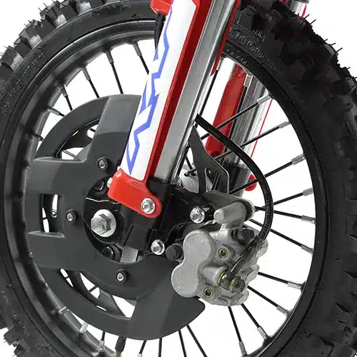 Vorbau der Apollo RXF Junior 110 mit Scheibenbremse und Offroadreifen aus der Nähe