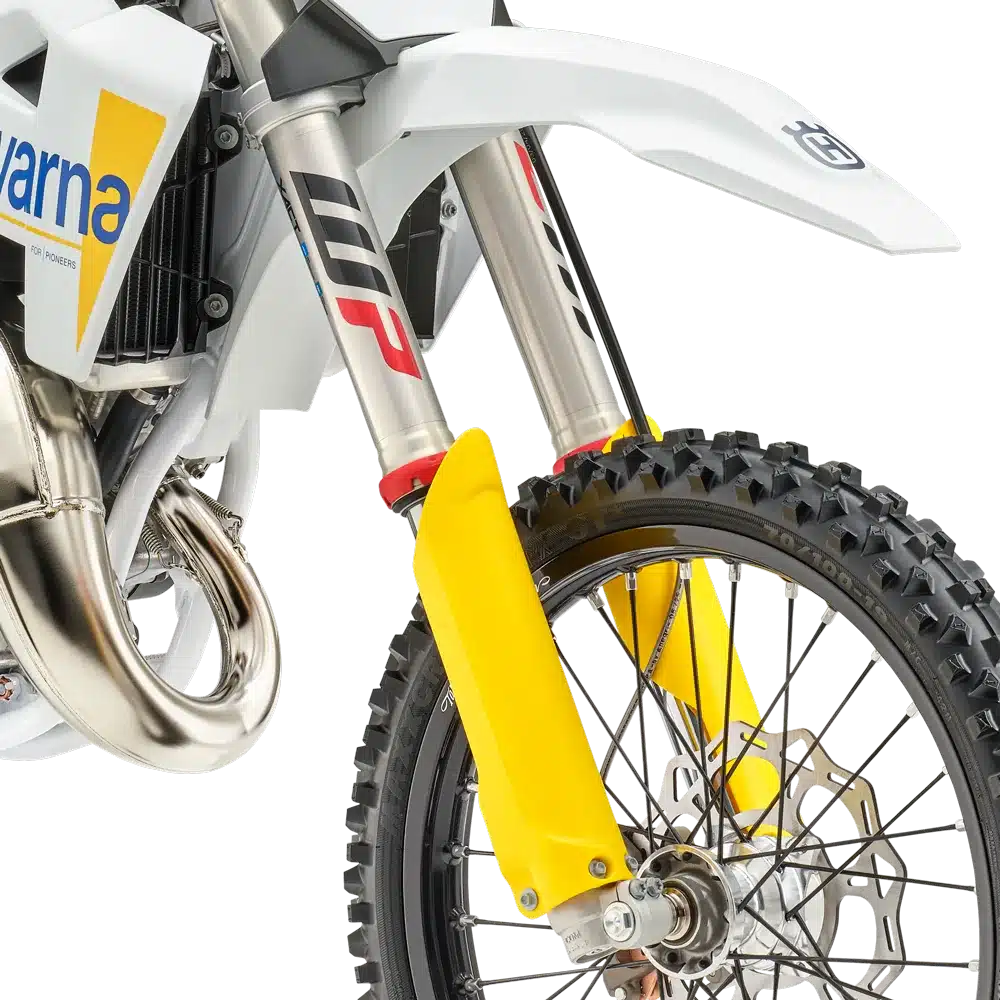 Nahaufnahme von Vorderrad, Bremse und Gabel der Husqvarna TC 85 17/14 Motocross-Maschine