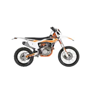 Seitliche Ansicht der Kayo K6, einem 250er Offroad-Motorrad mit modernem Design.