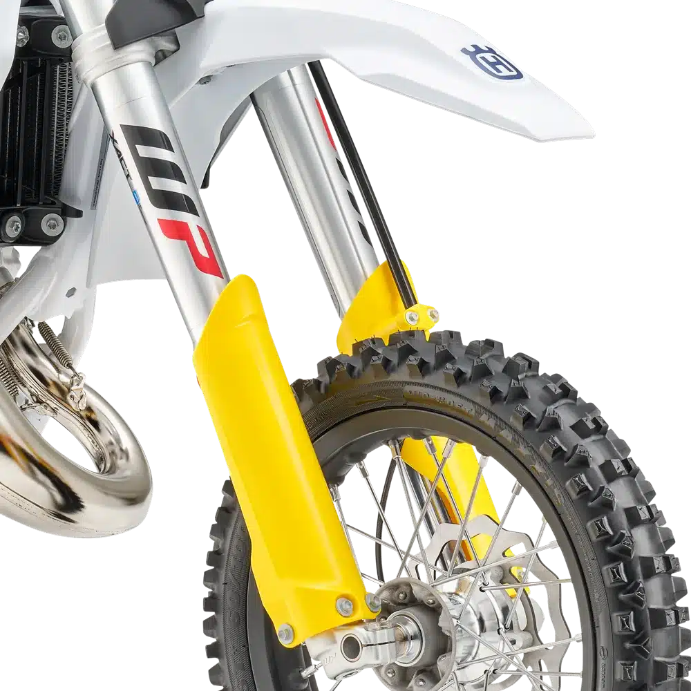 Nahaufnahme der WP-Federelemente und des Vorderrads der Husqvarna TC 50 2027