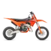 2027 KTM 65 SX Motocross-Motorrad in Seitenansicht, orange mit schwarzer Grafik, freigestellt.
