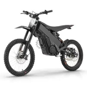 Schwarzes Talaria X3 Concept Electric Dirt Bike, seitliche Ansicht auf weißem Hintergrund