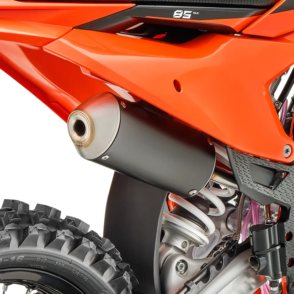 Auspuffanlage der KTM 85 SX 19/16 im Nahaufnahmen-Detail
