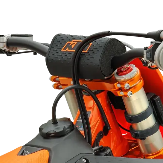 Lenker, Bedienelemente und Cockpit der KTM 250 SX-F Factory Edition 2026 im Detail