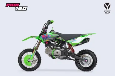 YCF Pilot 150 Limited Green Pitbike in auffälligem Grün mit farbigen Akzenten, Seitenansicht auf hellem Hintergrund.
