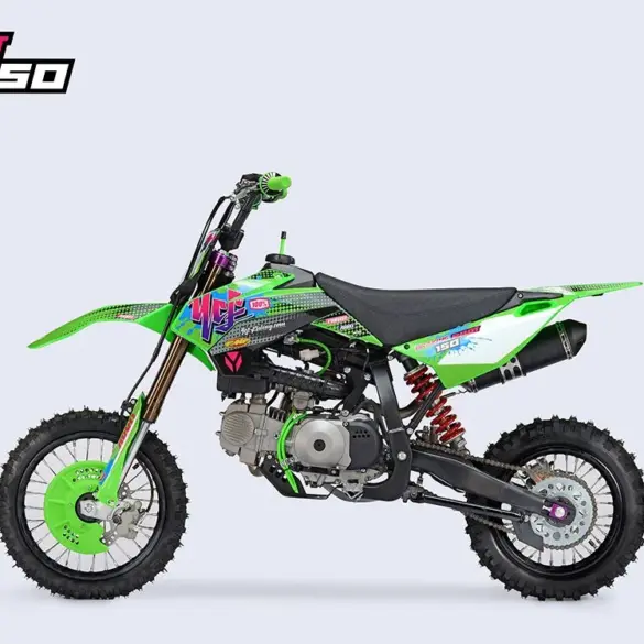 YCF Pilot 150 Limited Green Pitbike in auffälligem Grün mit farbigen Akzenten, Seitenansicht auf hellem Hintergrund.