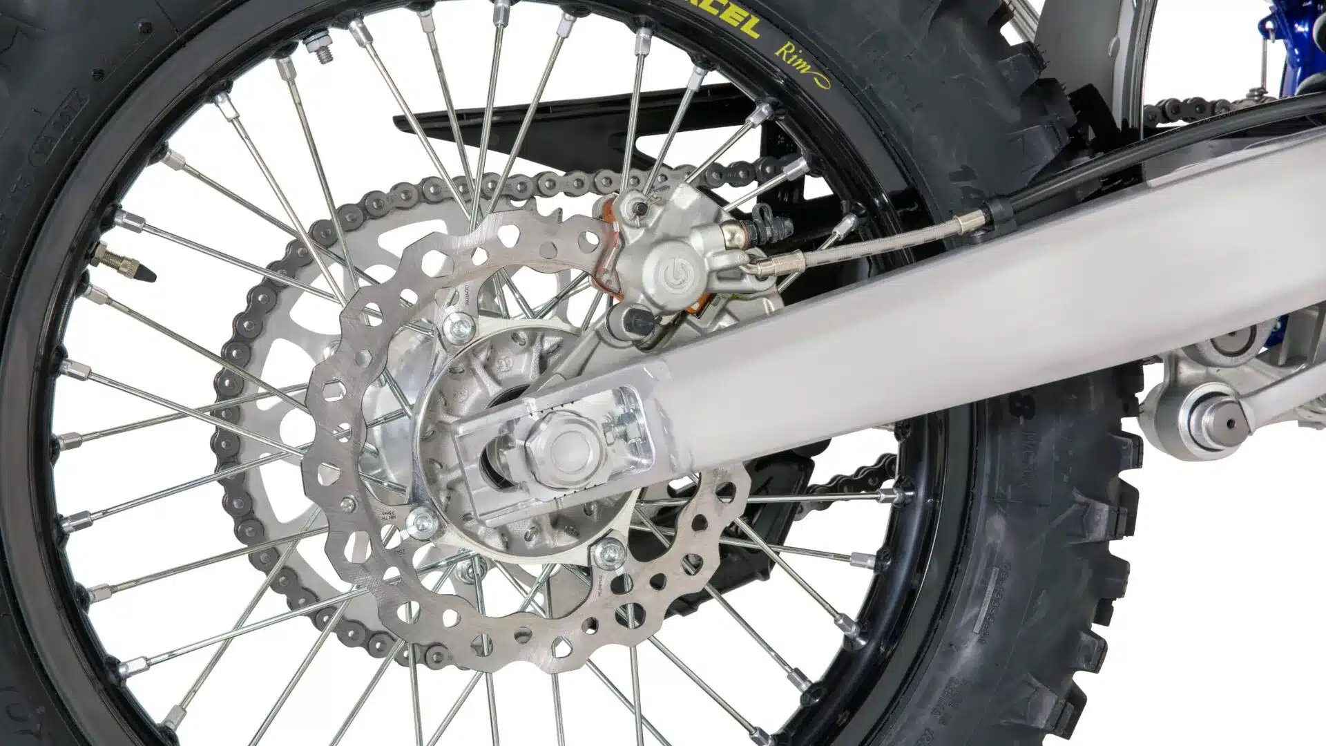 Hinterradbremse mit Brembo-Sattel, Bremsscheibe und Speichenfelge an der Sherco 450 SEF Factory 2027