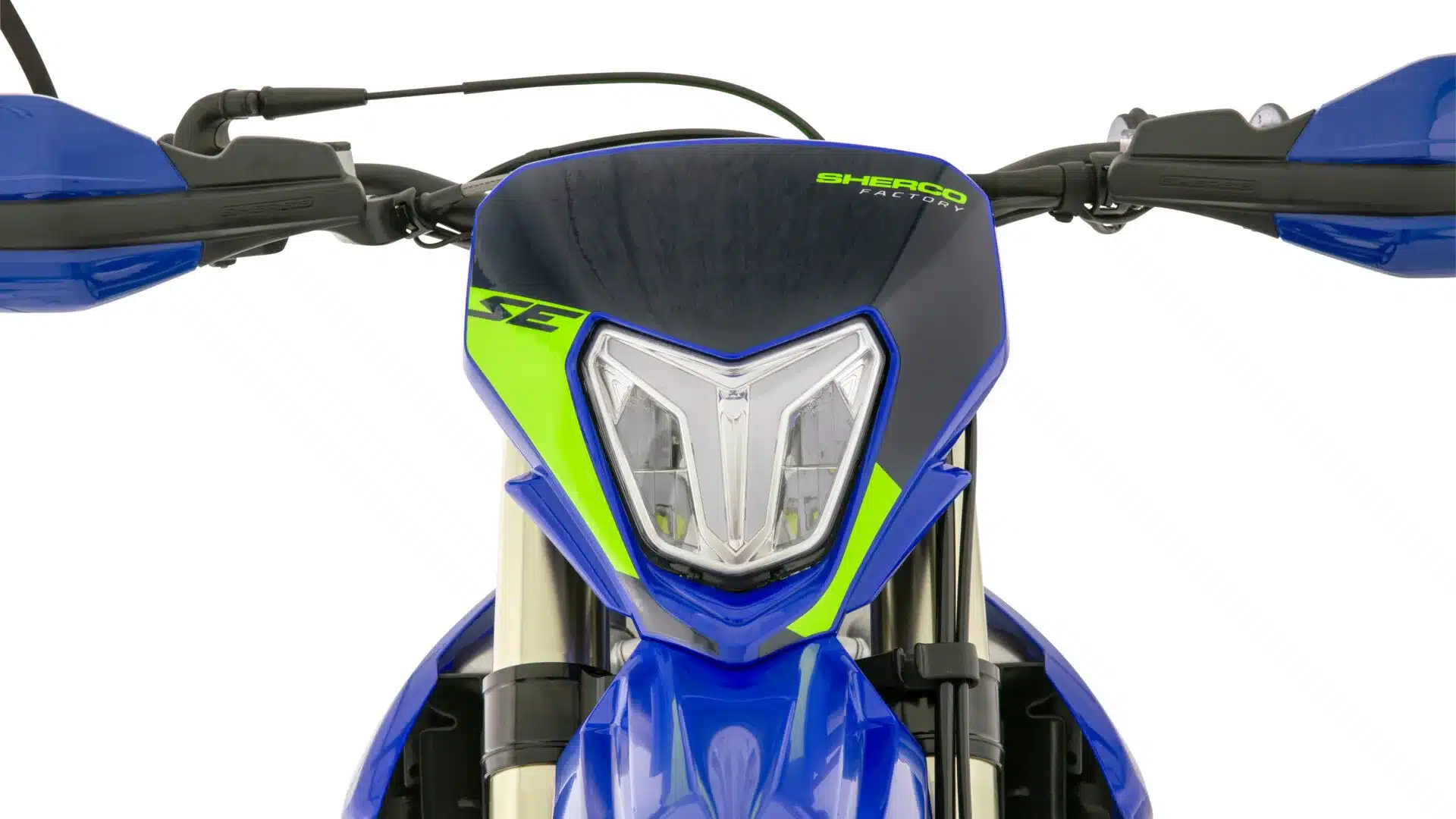 Frontansicht der Sherco 450 SEF Factory 2027 mit markanter Scheinwerfereinheit und Lenker