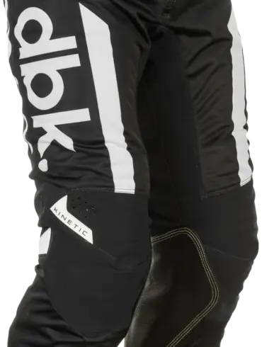 Kinetic Mesh DBK Offroad-Hose in Schwarz Weiß mit Boa-Verschluss und verstärkten Kniebereichen