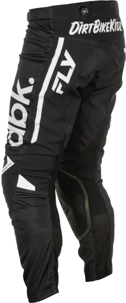 Kinetic Mesh DBK Offroad-Hose in Schwarz/Weiß, von hinten mit erkennbaren Belüftungspanels und BOA®-Verschlusssystem