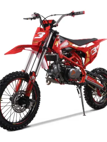 Rotes Denago MX3 Dirt Bike mit 140-cm³-Viertaktmotor und Offroad-Bereifung