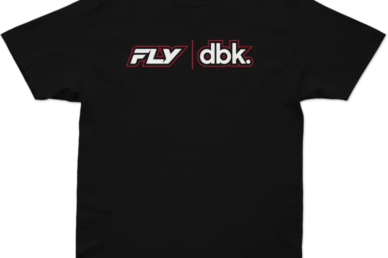 Schwarzes FLY DBK T-Shirt mit dezentem Logo-Aufdruck für Herren