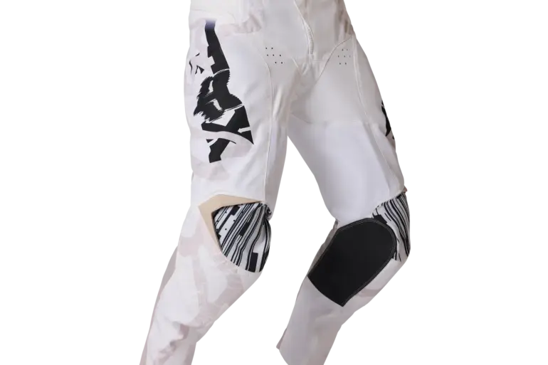 Weiße Motocross-Hose 180 Diffuse Special Edition mit schwarzen und grauen Designelementen, verstärkten Kniebereichen und Stretch-Einsätzen
