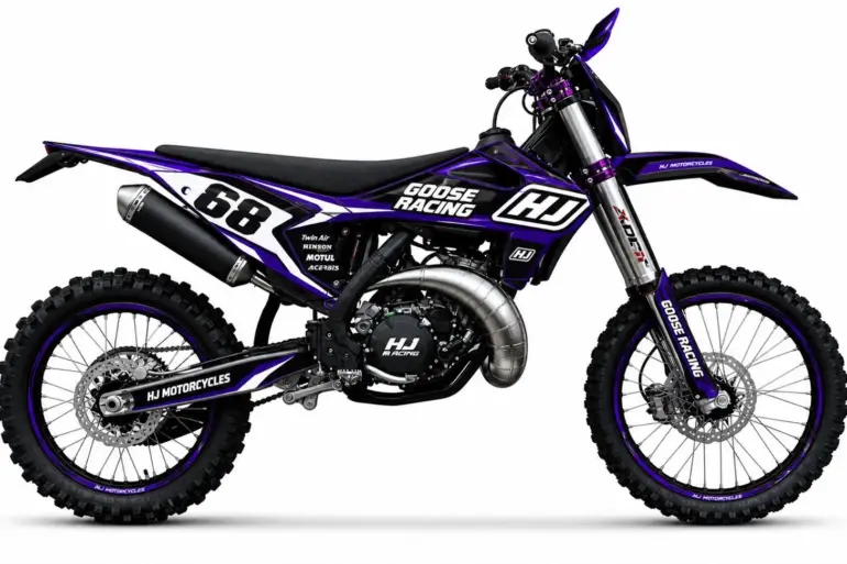 Hengjian S7-MT250 Offroad-Motorrad in Seitenansicht mit sportlichem Design und grobstolligen Reifen.