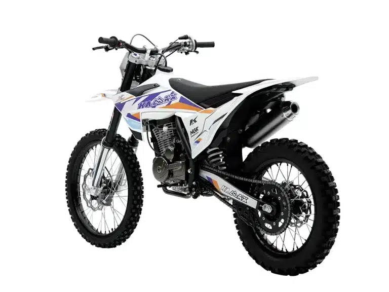 Kamax K85 4‑Stroke 300 Enduro-Motorrad mit 300‑ccm-Viertaktmotor, Offroad-Bereifung und sportlichem Design.