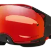 Motocross-Brille Oakley Airbrake MX mit roter Prizm MX Torch Iridium Scheibe und Red Motion Strap.