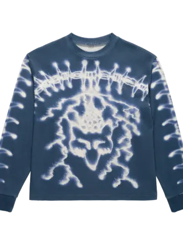 Blaues Fox Lab Airbrushed LS Top mit auffälligem Airbrush-Design auf Brust und Ärmeln.