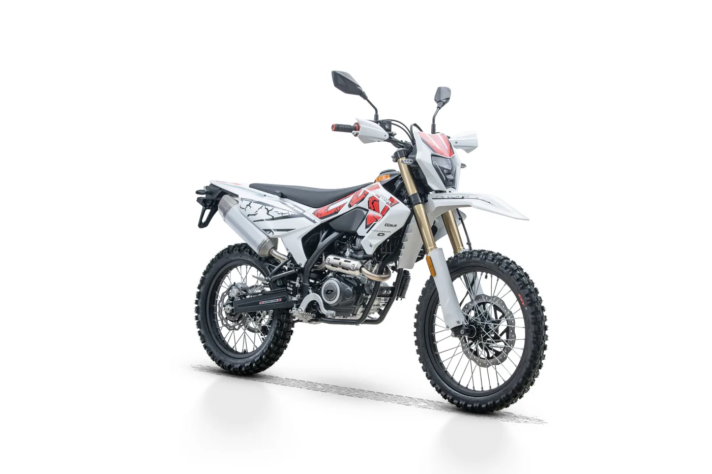 COV 125 X Enduro-Motorrad, weiß, Seitenansicht vor weißem Hintergrund