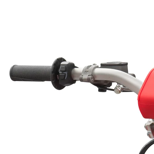 Rechter Lenker der GASGAS MC 125 2027 mit schwarzem Griff, Gasgriff und Knopf für elektronische Funktionen.