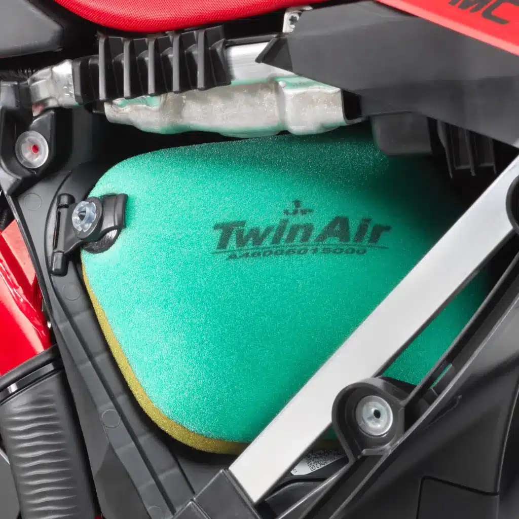 TwinAir-Luftfilter in der GASGAS MC 450F seitlich montiert