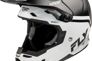 Schwarz-weißer Formula CC Objective Helm von FLY Racing in Seitenansicht mit Belüftungsöffnungen und Visier.
