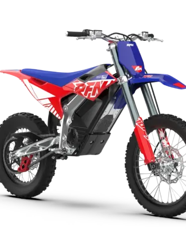 Elektrisches Offroad-Motorrad RFN Warrior Pro SX-E15 in Seitenansicht auf weißem Hintergrund